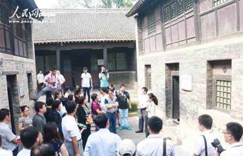 ���L�F(tu��n)�ɆT�ڰ�·܊һ���Ŏ�˾��fַ�J(r��n)�� ȡ�v������ꑼӽ� �z��