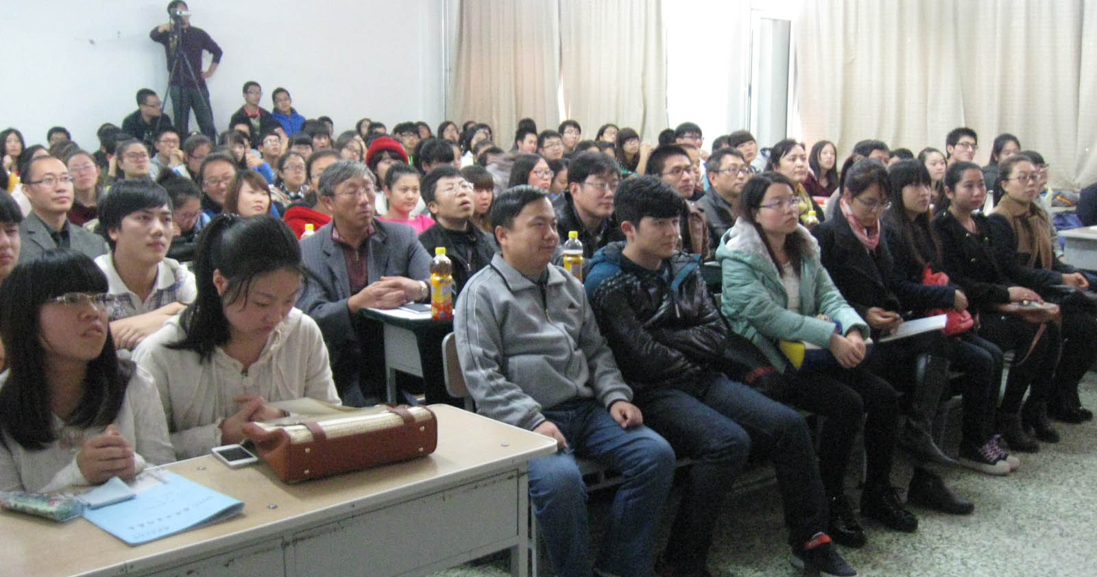 �R�R������W����ˮ֮�L ���`�أ��������R�R����