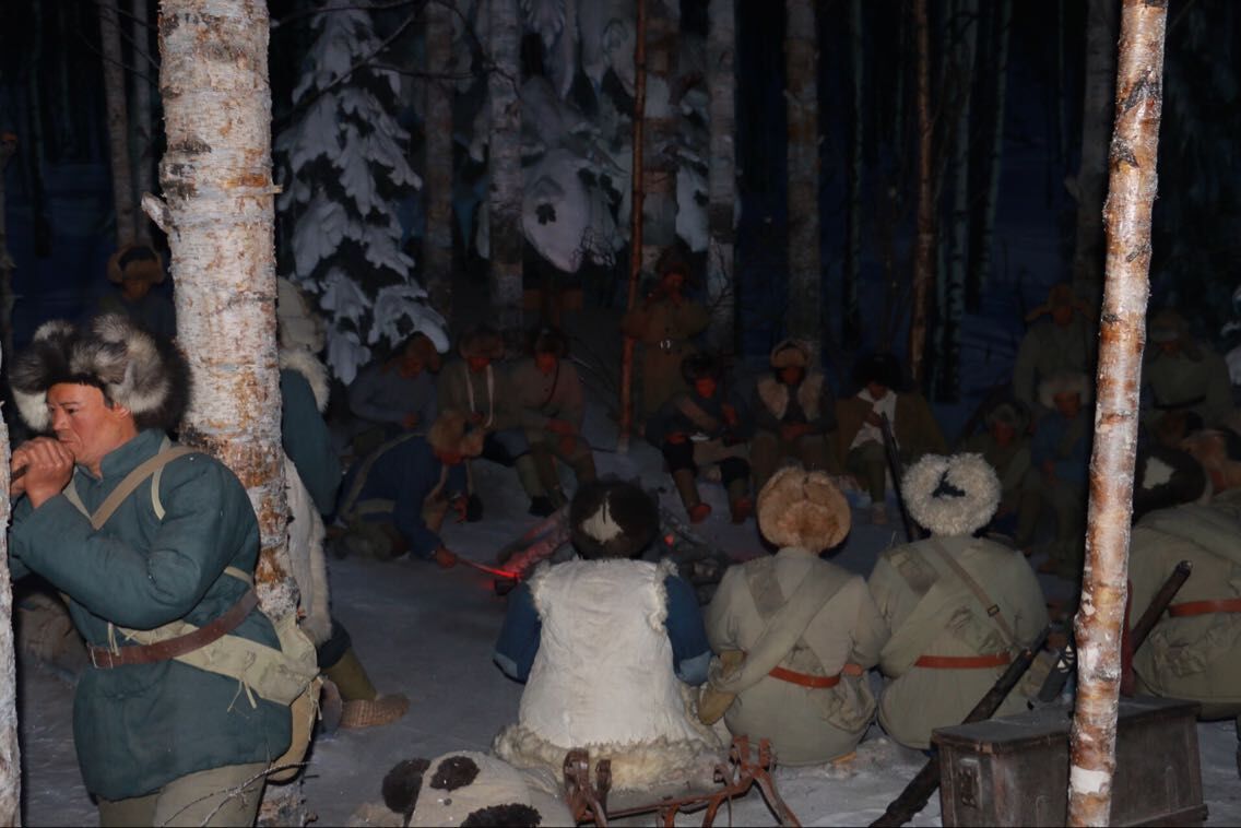 ���š�һ�ˡ��o���^�ȷ�ӳ��(li��n)��(zh��n)ʿ��η������Ӣ�¿������龰Ϟ��Ⱥ����ꑼӽ� �z��