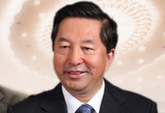 中國(guó)鋼研董事長(zhǎng)才讓?zhuān)航庾x"雙創(chuàng)"密碼 “鋼鐵人”也好，“其他人”也好，都要直面現(xiàn)實(shí)、理性對(duì)待。現(xiàn)在鋼鐵產(chǎn)能已經(jīng)到了12億噸，去產(chǎn)能、供給側(cè)改革是必須的！