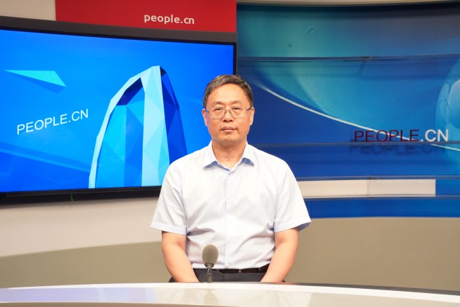 中國藝術研究院院長、黨委副書記周慶富做客人民網(wǎng)。張力洋攝